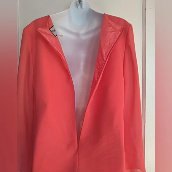 Elegant Coral and Pink Women's Blouse - Picture 6 of 9